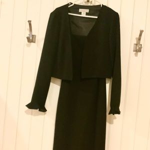 2 pieces set  dress and veste in black with elegant details size 6
